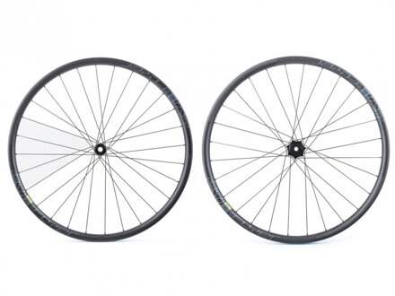 AUTHOR Zapletená kola 29" Flyer Carbon Disc Boost zad. 12x148 CL SH MS 12s & př. 15x110 CL černá