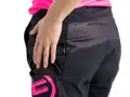 Crussis Cyklistické kraťasy dámské volné černá/růžová